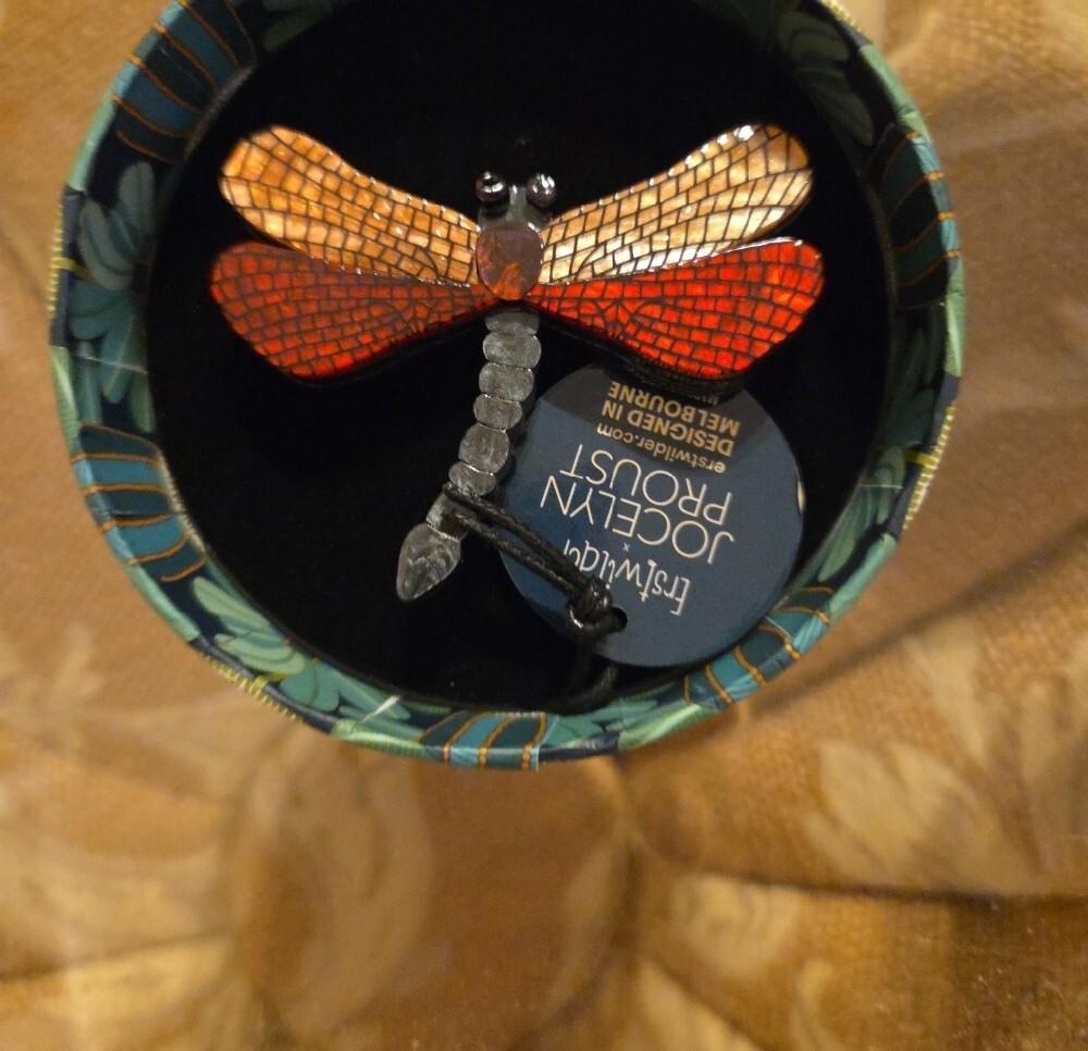 Erstwilder Damselfly Brooch with Orange and Red Wings - Picture 4 of 4